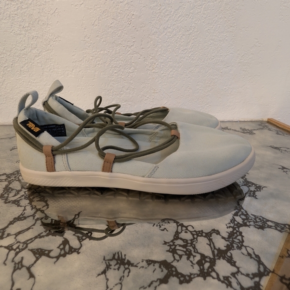 Teva Shoes - Teva Voya Infinity Light Green Casual Shoes With Straps Women's Size 7